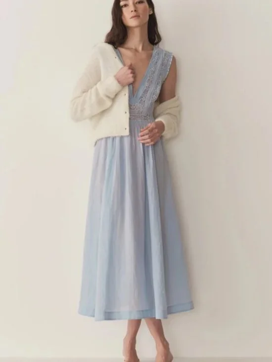 Doen Light Blue Embroidered V-Neck Midi Dress NWT perfect - Picture 4 of 14